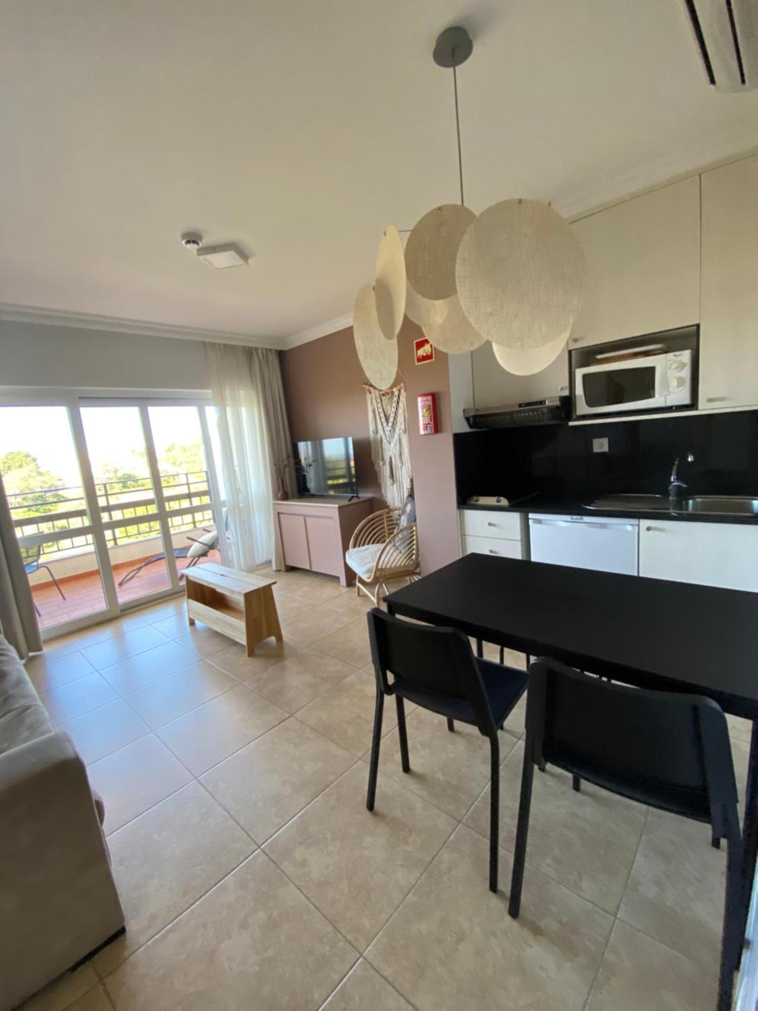 Ocean Breeze Apartment Portimao Exterior photo